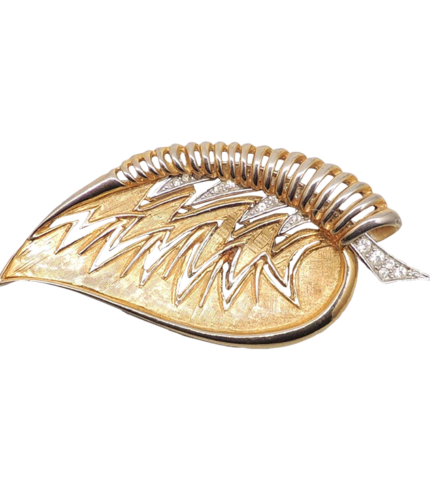 vintage-circa-1965-signed-boucher-modernist-goldtone-clear-rhinestone-brooch-0288.png