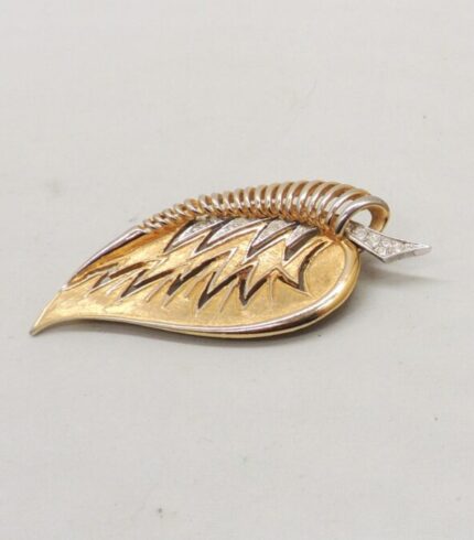 vintage-circa-1965-signed-boucher-modernist-goldtone-clear-rhinestone-brooch-8753.jpg